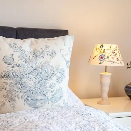 Apartament White House 1 *