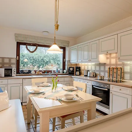 Apartament White House 1 Alkersum